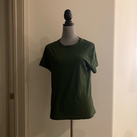 Vince Tops - Vince Green Short Sleeved T-shirt, size small